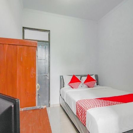 Oyo 2770 Zleepy Wisma Khazri Bogor Ngoại thất bức ảnh